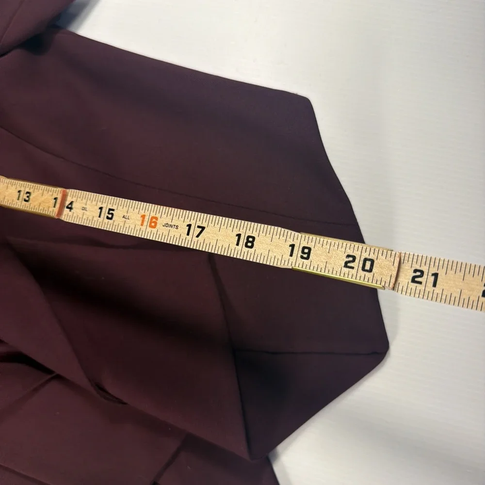 Tahari Arthur S. Levine Women's Burgundy Blazer Jacket Size 4 Career